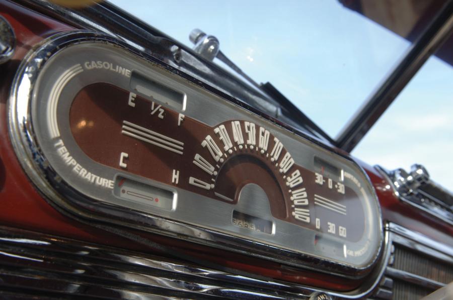  Oldsmobile 66 Deluxe Station Wagon 1948 года  (фото 4 из 6)